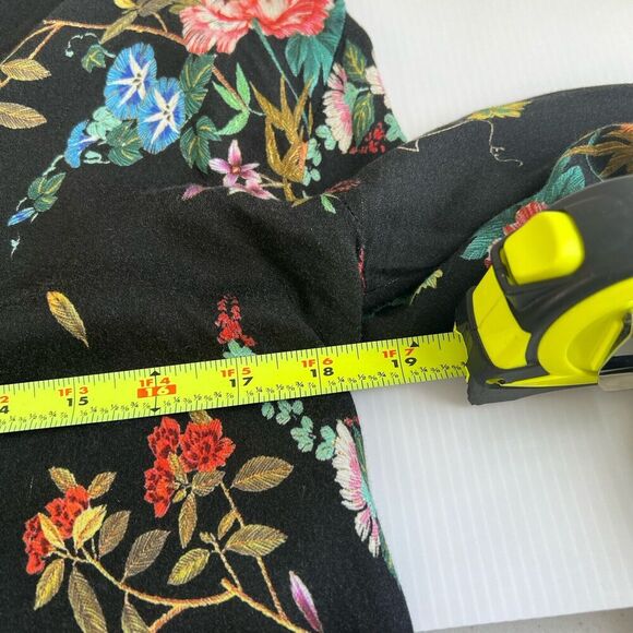 Johnny Was Embroidered Top XS Balloon Velvet Sleeves Black Floral V Neck Tunic - Picture 10 of 11